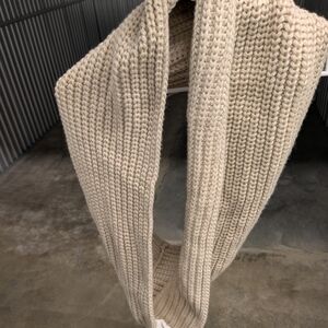 Cozy Knit Cream Scarf